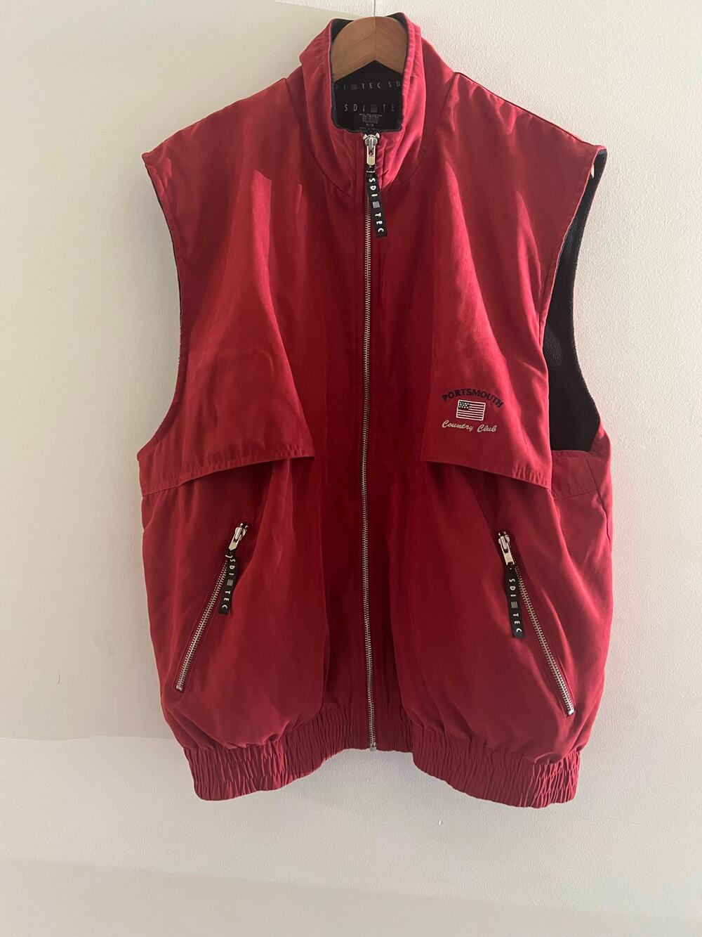 Portsmouth Country Club Vest Windbreaker Jacket Red American Flag Medium JL